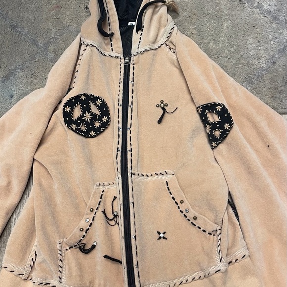 Sassy sistas jacket never been worn - Picture 2 of 3